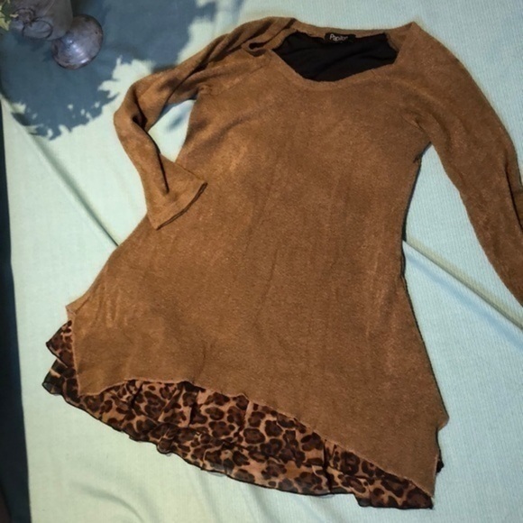 Papillon Blanc Tops - Papillon top  Med Sweater brown with animal print